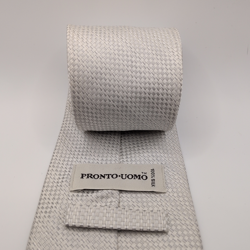 Cross Stitched Pronto-Uomo Silk Tie Excellent Condition